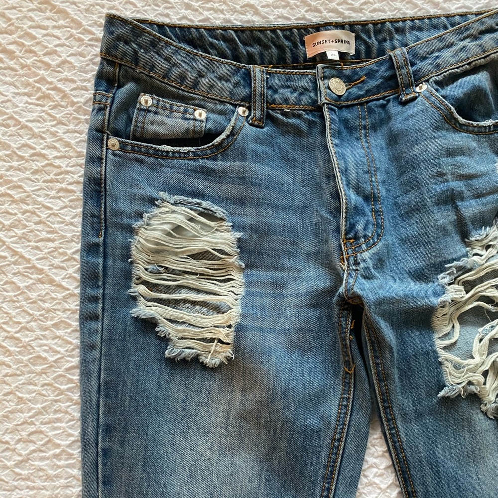 Sunset & Spring Distressed Jeans - Picture 5 of 8